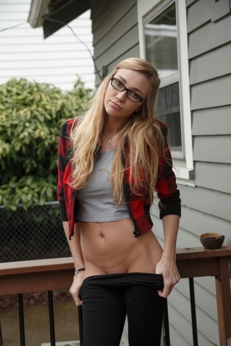 Kendra Sunderland modell hd arkiv